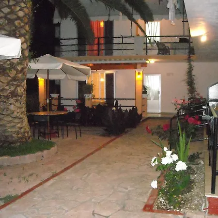 Lägenhet Kostas & Agios Georgios Pagon